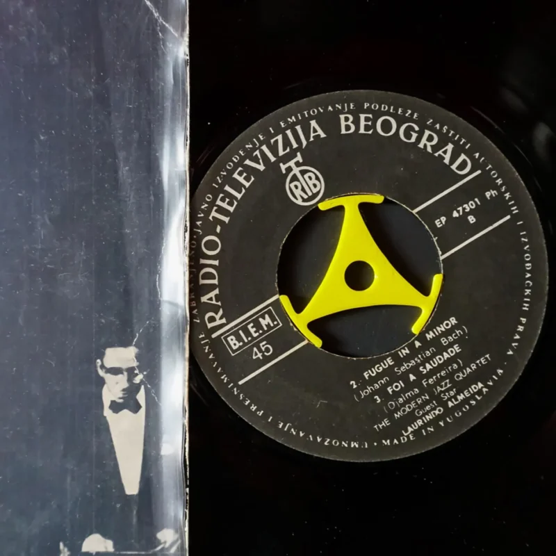 Classic 45 rpm record insert