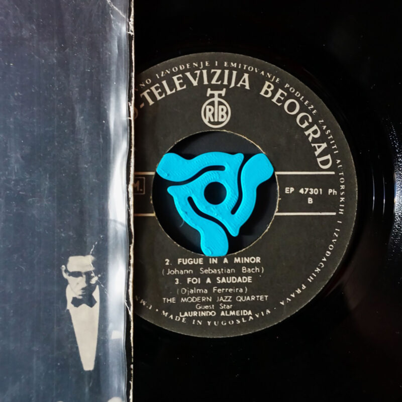 Retro 45 rpm record insert