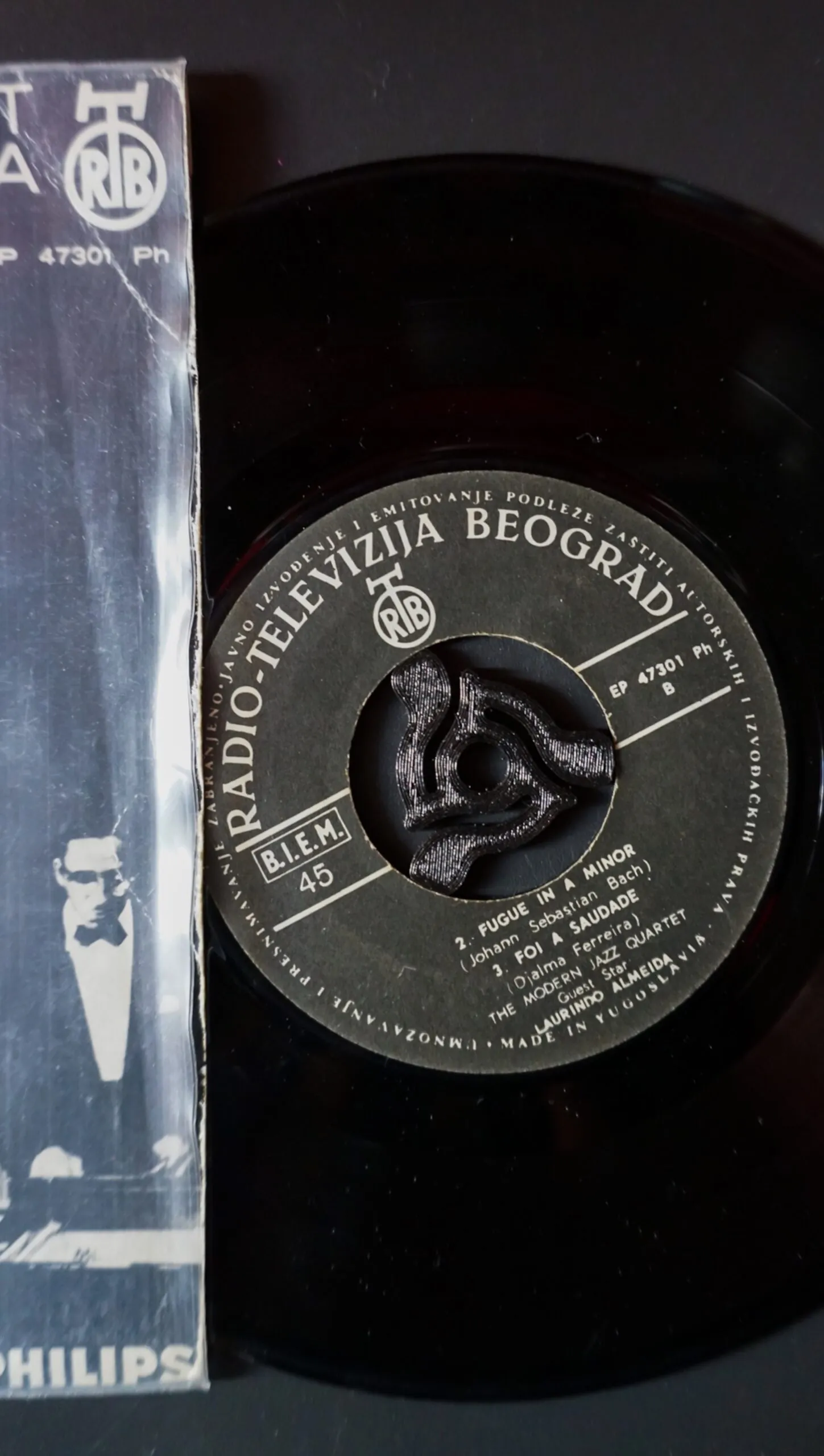 Retro 45 rpm record insert